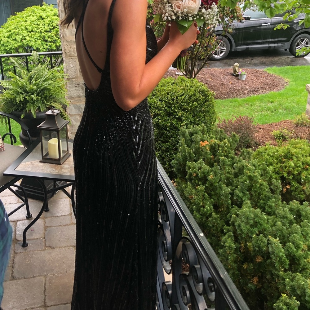 Prom dress!! - Picture 2 of 6
